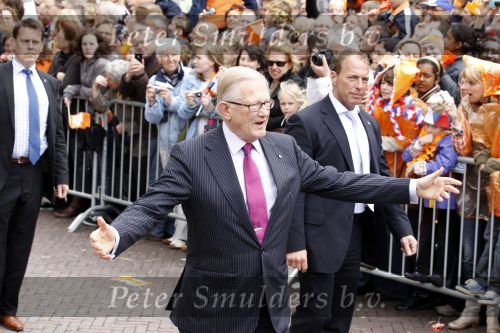 Wemeldinge/Middelburg  30 april 2010
Koningin Beatrix Prins Willem Alexander Prinses Maxima Prins Friso Prinses mabel Wisse Smit Prins Constantijn Prinses laurentien Pieter v Vollenhoven Prinses Margriet Prins Bernhard jr en Prinses Annette Prins Pieter Christiaan Prinses Anita Prins Floris en Prinses Aimee vieren koninginnedag.
Peter Smulders bv