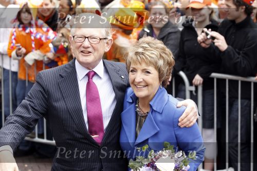 Wemeldinge/Middelburg  30 april 2010
Koningin Beatrix Prins Willem Alexander Prinses Maxima Prins Friso Prinses mabel Wisse Smit Prins Constantijn Prinses laurentien Pieter v Vollenhoven Prinses Margriet Prins Bernhard jr en Prinses Annette Prins Pieter Christiaan Prinses Anita Prins Floris en Prinses Aimee vieren koninginnedag.
Peter Smulders bv
