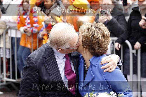 Wemeldinge/Middelburg  30 april 2010
Koningin Beatrix Prins Willem Alexander Prinses Maxima Prins Friso Prinses mabel Wisse Smit Prins Constantijn Prinses laurentien Pieter v Vollenhoven Prinses Margriet Prins Bernhard jr en Prinses Annette Prins Pieter Christiaan Prinses Anita Prins Floris en Prinses Aimee vieren koninginnedag.
Peter Smulders bv