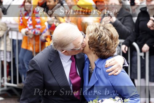 Wemeldinge/Middelburg  30 april 2010
Koningin Beatrix Prins Willem Alexander Prinses Maxima Prins Friso Prinses mabel Wisse Smit Prins Constantijn Prinses laurentien Pieter v Vollenhoven Prinses Margriet Prins Bernhard jr en Prinses Annette Prins Pieter Christiaan Prinses Anita Prins Floris en Prinses Aimee vieren koninginnedag.
Peter Smulders bv