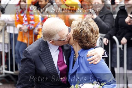 Wemeldinge/Middelburg  30 april 2010
Koningin Beatrix Prins Willem Alexander Prinses Maxima Prins Friso Prinses mabel Wisse Smit Prins Constantijn Prinses laurentien Pieter v Vollenhoven Prinses Margriet Prins Bernhard jr en Prinses Annette Prins Pieter Christiaan Prinses Anita Prins Floris en Prinses Aimee vieren koninginnedag.
Peter Smulders bv
