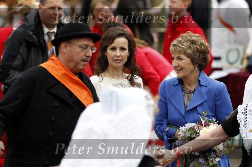 Wemeldinge/Middelburg  30 april 2010
Koningin Beatrix Prins Willem Alexander Prinses Maxima Prins Friso Prinses mabel Wisse Smit Prins Constantijn Prinses laurentien Pieter v Vollenhoven Prinses Margriet Prins Bernhard jr en Prinses Annette Prins Pieter Christiaan Prinses Anita Prins Floris en Prinses Aimee vieren koninginnedag.
Peter Smulders bv