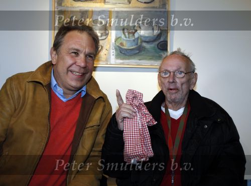 Laren 19 april 2010
Presentatie boek en de 85 e verjaardag van Johnny Kraaijkamp sr in het Rosa Spier huis. Rijk de Gooijer met Maarten Spanjer
Peter Smulders bv