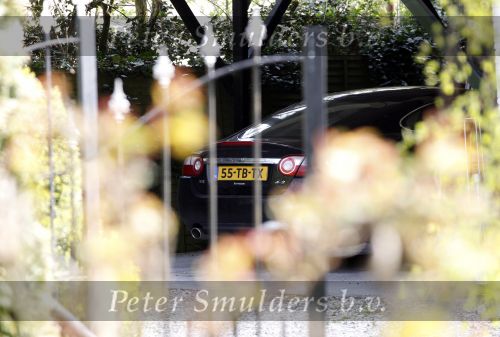 Breukelen 20 april 2010
Auto Ron Brandsteder bij zijn huis
Peter Smulders bv