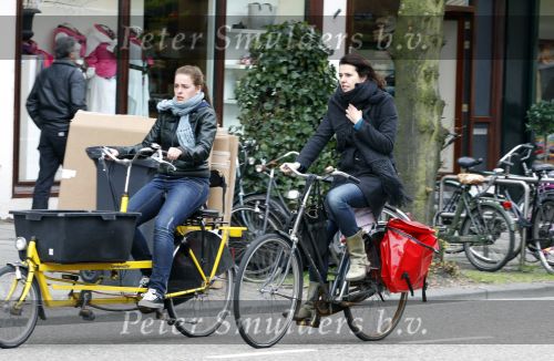 Amsterdam 16 april 2010
Susan Visser met ... op fiets in Amsterdam.
Peter Smulders bv