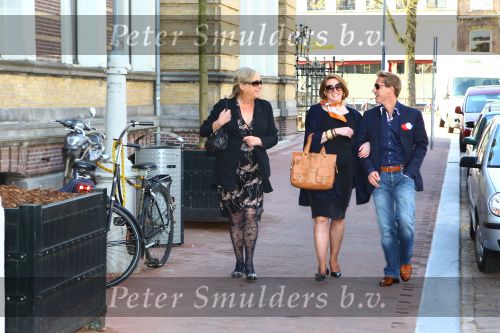 Amsterdam,24 April 2010
Amstel Hotel
Lancering van de gezamelijke Uitgevers, het blad BEST BITES
Viola Holt met dochter en een vriendje
Foto Peter Smulders BV