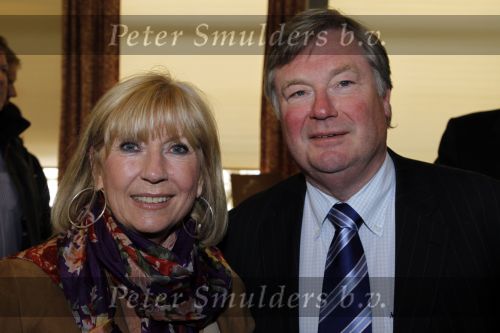 Laren 19 april 2010
Presentatie boek en de 85 e verjaardag van Johnny Kraaijkamp sr in het Rosa Spier huis. Willeke Alberti
Peter Smulders bv