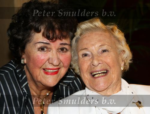 Weert, 19 April 2010
Johnny Hoes 93 jaar Feest bij Golden Tulip Hotel
Met veel bekende Nederlandstalige artiesten
Zwarte Lola met Annie de Reuver
Foto Peter Smulders