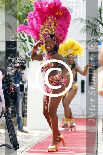 Amsterdam 26 april 2011
Presentatie TC WOW Beach by Daphne Deckers op strand zuid. Braziliaanse danseressen
Peter Smulders bv