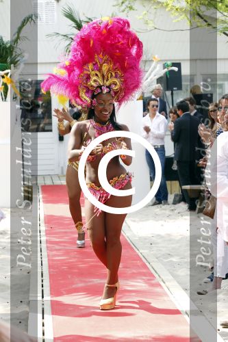 Amsterdam 26 april 2011
Presentatie TC WOW Beach by Daphne Deckers op strand zuid. Braziliaanse danseressen
Peter Smulders bv