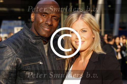 Amsterdam 26 april 2011
Premiere to fast & Furious in Pathe arena met aan wezig hoofdrolspelers Paul Walker en Dwayne Johnson. carlos Lens met vriendin
Peter Smulders bv
