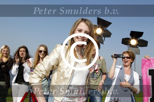 Naarden 18 april 2011
DE X factor finalisten van seizoen 2011 met oa Ralf Wienk Tania Christopher Rochelle Perts Jessica Mougin Adlicious Simran Sway Tim Suyderhoud en Ed Ruyer op rode loper bij golfclub.
Peter Smulders bv