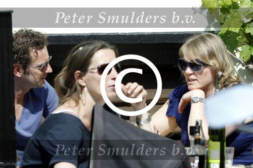 Amsterdam 26 april 2011
Kluun met zijn vrouw op terras.
Peter Smulders bv