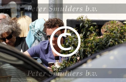 Amsterdam 26 april 2011
Kluun met zijn vrouw op terras.
Peter Smulders bv