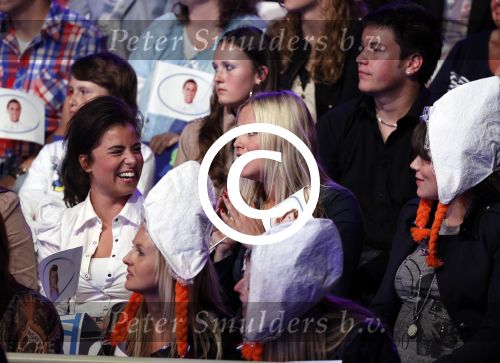 Ede 15 april 2011
Finale van Sterren dansen op het ijs met Michael Boogert en Jenny Smit. Gerard Joling en Nance Cooolen presenteren het programma. Lisa Plat de vriendin van Jan Smit
Peter Smulders bv