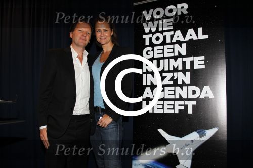 Amsterdam 12 april 2011
Presentatie Space Expedition Curacao door Michiel Mol Ben Droste Harry v Hulten en de astronaut ick Searfoss. Vanaf 2014 kunne mensen vanaf Curacao de ruimte in. Michiel Mol met zijn vrouw Paulien Huizinga
Peter Smulders bv