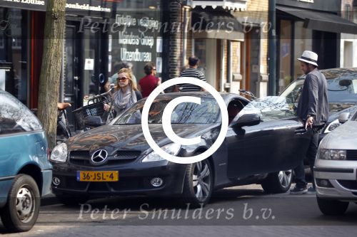 Amsterdam 21 april 2011
Miralem Sulejmani met zijn zwangere vriendin op de cornelis schuytstraat.
Hij rijdt in een mercedes cabrio
Peter Smulders bv