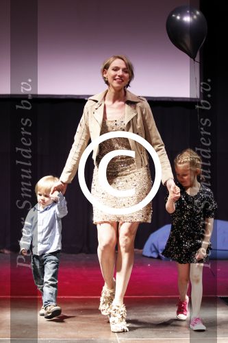 Amsterdam 13 april 2011
Mama van het jaar verkiezing in Panama.Mirjam Sterk met kinderen
Peter Smulders bv