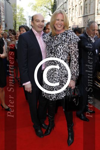 Amsterdam 17 april 2011
Premiere Zorro in het nieuwe de la mar theater. Monique Collignon met man
Peter Smulders bv