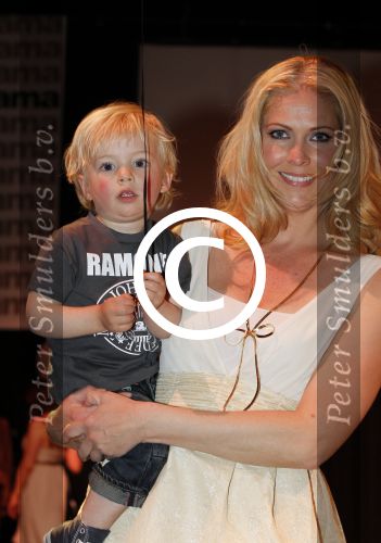 Amsterdam 13 april 2011
Mama van het jaar verkiezing in Panama. Nance Coolen met zoon Robin
Peter Smulders bv