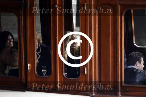 Amsterdam 7 april 2011
Surprise feestje voor Patricia Paay haar 62e verjaardag bij het Hilton hotel.
oa aanwezig haar vader en moeder vriend Nicky v Dam schoonvader zus Yvonne Keeley met dochter en John en Loes v Katwijk. Ze varen met boot door de grachten.
Peter Smulders bv
Peter Smulders bv