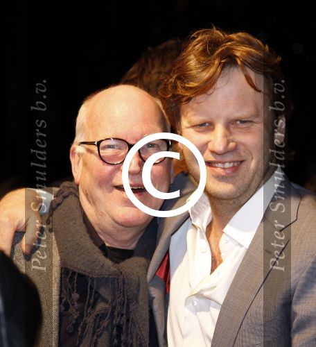 Den Haag 6 april 2011
Premiere alle tijd met oa Paul de leeuw in pathe spuiplein. Hans Kemna en peter paul Muller
Peter Smulders bv