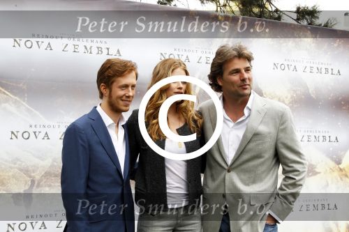 Amsterdam 7 april 2011
Presentatie cast Nova Zembla bij het Hilton. Reinout Oerlemans is regisseur en producent en Doutzen Kroes en Robert de Hoog spelen oa in de film.
Peter Smulders bv