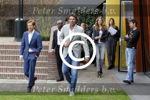Amsterdam 7 april 2011
Presentatie cast Nova Zembla bij het Hilton. Reinout Oerlemans is regisseur en producent en Doutzen Kroes en Robert de Hoog spelen oa in de film.
Peter Smulders bv