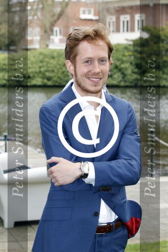 Amsterdam 7 april 2011
Presentatie cast Nova Zembla bij het Hilton. Reinout Oerlemans is regisseur en producent en Doutzen Kroes en Robert de Hoog spelen oa in de film.
Peter Smulders bv