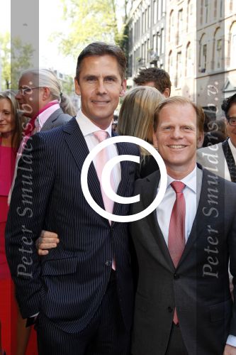 Amsterdam 17 april 2011
Premiere Zorro in het nieuwe de la mar theater. Roel Vente met partner
Peter Smulders bv