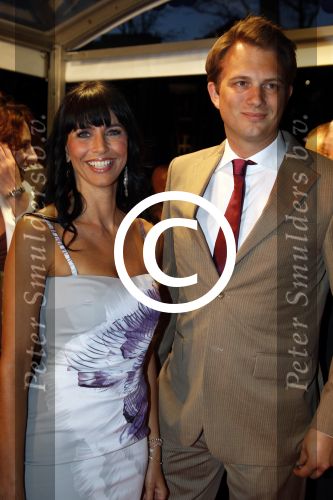 Den Haag 6 april 2011
Premiere alle tijd met oa Paul de leeuw in pathe spuiplein. Sandra Schuurhof met een kennis
Peter Smulders bv