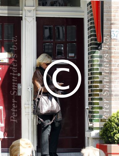 Amsterdam 7 april 2011
Sheila de Vries iheeft afgelopen weekend haar winkel gesloten op de cornelisschuytstraat.
Peter Smulders bv