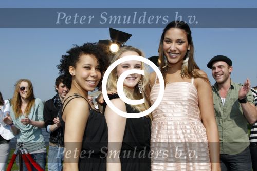 Naarden 18 april 2011
DE X factor finalisten van seizoen 2011 met oa Ralf Wienk Tania Christopher Rochelle Perts Jessica Mougin Adlicious Simran Sway Tim Suyderhoud en Ed Ruyer op rode loper bij golfclub.
Peter Smulders bv