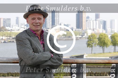 Rotterdam 18 april 2011
Presentatie cd Sjoerd Pleijsier op de boot SS Rotterdam.
Peter Smulders bv