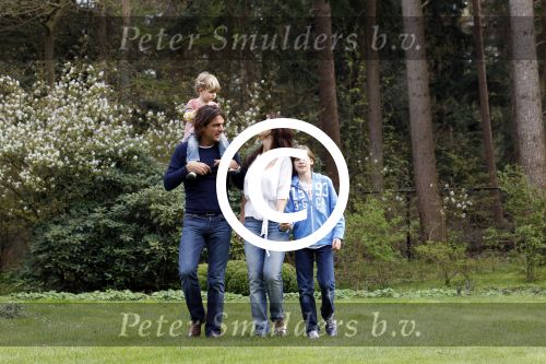 Bilthoven 16 april 2011
Susan Blokhuis met kinderen Sara en Gijs en vriend Michel Arendsen
Peter Smulders bv