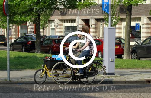 Amsterdam 23 april 2011
Susan Visser en vriend Dennis v d Ven op de fiets in Amsterdam.
Peter Smulders bv