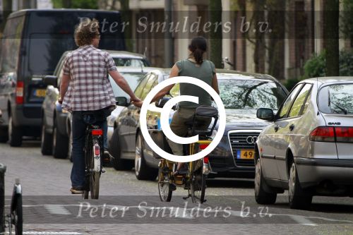 Amsterdam 23 april 2011
Susan Visser en vriend Dennis v d Ven op de fiets in Amsterdam.
Peter Smulders bv