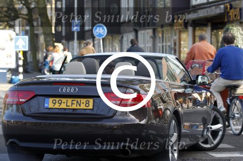 Amsterdam 8 april 2011
Sylvana Simons in haar audi Cabrio.
Peter Smulders bv