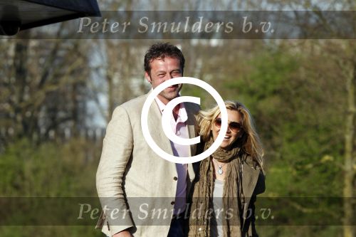 Amsterdam 6 april 2011
Tatjana Simic met haar vriend Peter Mijnen bij de bosbaan.
Peter Smulders bv
