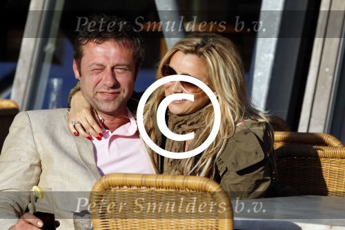Amsterdam 6 april 2011
Tatjana Simic met haar vriend Peter Mijnen bij de bosbaan.
Peter Smulders bv