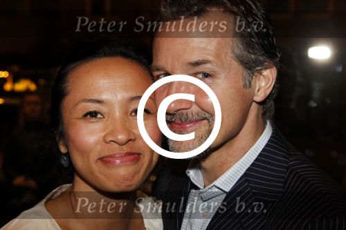 Amsterdam 17 april 2011
Premiere Zorro in het nieuwe de la mar theater. Thom Hoffman met vrouw
Peter Smulders bv