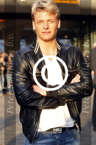 Amsterdam 26 april 2011
Premiere to fast & Furious in Pathe arena met aan wezig hoofdrolspelers Paul Walker en Dwayne Johnson. Thomas Berge met ( een) vriendin hand in hand
Peter Smulders bv