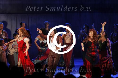 Amsterdam 17 april 2011
Premiere Zorro in het nieuwe de la mar theater. cast met Tommie Christiaan Rene v Kooten Thom Hoffman Michelle Splietelhof Lone v Roosendaal en David davidse
Peter Smulders bv