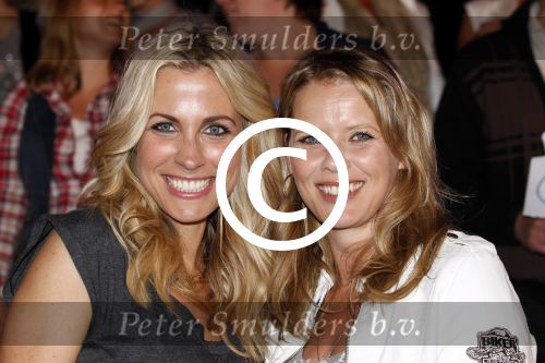 Ede 15 april 2011
Finale van Sterren dansen op het ijs met Michael Boogert en Jenny Smit. Gerard Joling en Nance Cooolen presenteren het programma. Vivian Reijs met Babette v Veen
Peter Smulders bv