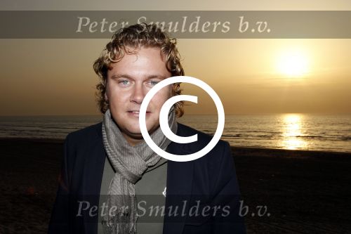 Bloemendaal 11 april 2011
Presentatie cd Joel Geleynse bij strandtent vroeger. Wesley Bronkhorst
Peter Smulders bv