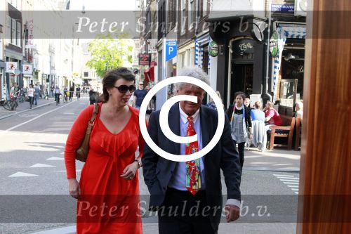 Amsterdam 20 april 2011
Willibrord Frequin met een vrouw in amsterdam 
Peter Smulders bv