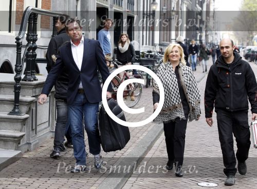 Amsterdam 24 april 2012
Presentatie l Homo met Linda de Mol en op de cover kussend Thijs Romer en Tygo Gernandt. Anita Meyer met ex Ton de Leeuwe
Peter Smulders bv