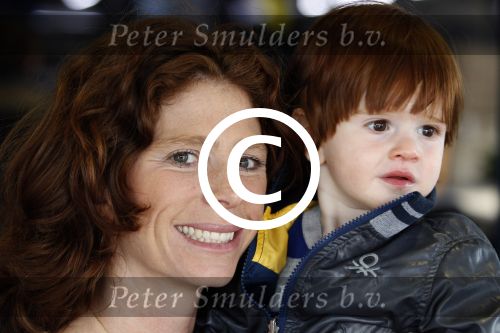 Nieuwegein 26 april 2012
Barbara Barend en haar zoon Seb bij presentatie fiets waarvan gedeelt opbrengst naar MKI gaat.
Peter Smulders bv
