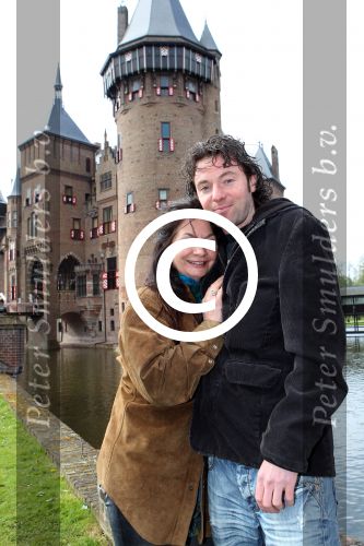 Haarzuilens 25 april 2012
Presentatie expositie trouwjurken van div bn ers waaronder Daphne Deckers, Frans en Mariska Bauer, Thierry Duval en Belinda Meuldijk, Laura Fyji met man Kristel Hoekstra met zoon Linda Wagemakers bij kasteel de Haar.
Peter Smulders bv