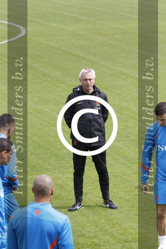 Lausanne, 17 en 18 Mei 2012
Het Nederlands elftal op trainingskamp op weg naar het EK 2012
Bert v Marwijk
Foto Peter Smulders BV